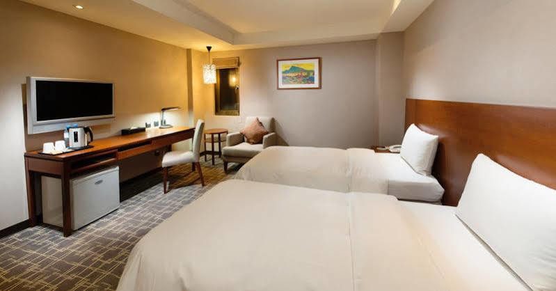 Rich & Free Hotel - Kaifeng 富逸旅趣-北車開封館 Taipei Exterior photo